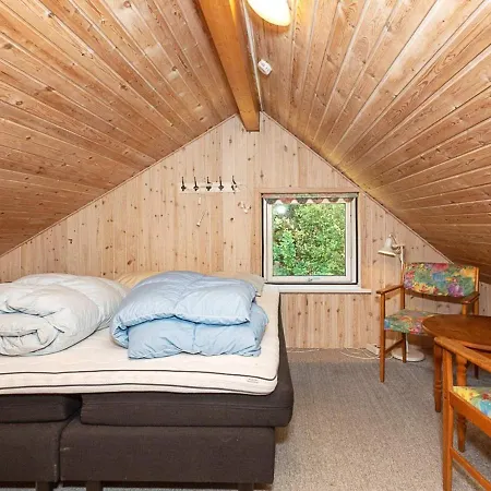 10 Person In H Jslev * Bøstrup